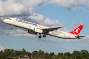 Turkish Airlines Airbus A321-231 (TC-JSD) at  Hamburg - Fuhlsbuettel (Helmut Schmidt), Germany