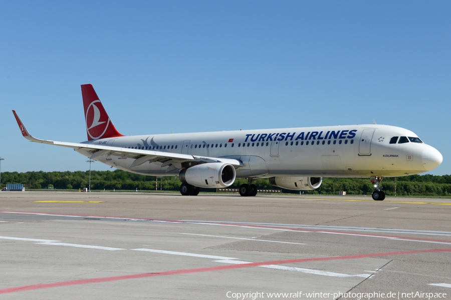 Turkish Airlines Airbus A321-231 (TC-JSE) | Photo 485639