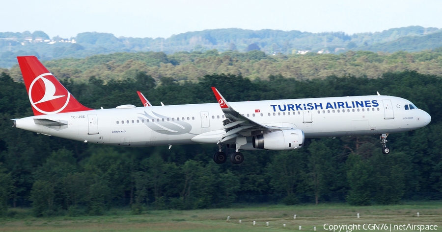 Turkish Airlines Airbus A321-231 (TC-JSE) | Photo 625186