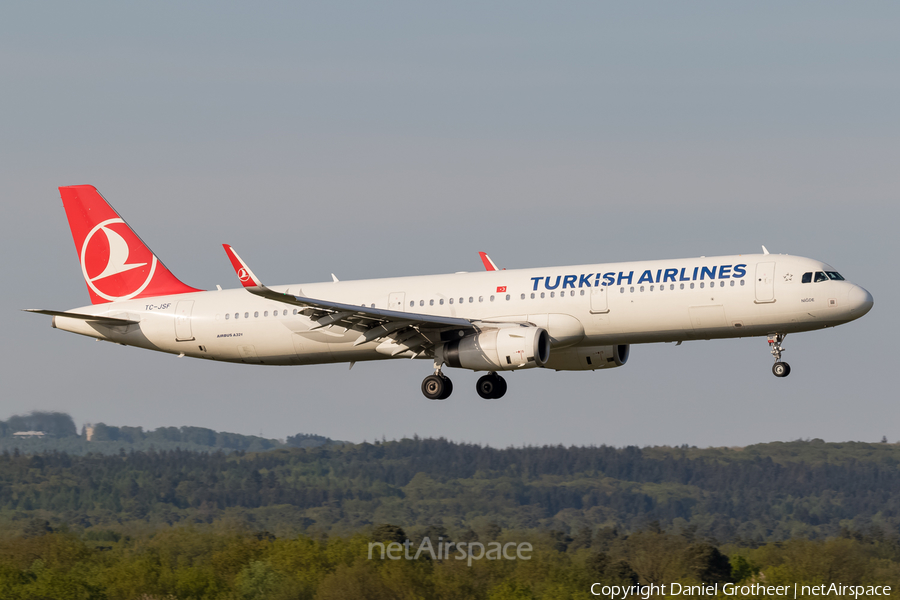 Turkish Airlines Airbus A321-231 (TC-JSF) | Photo 112635