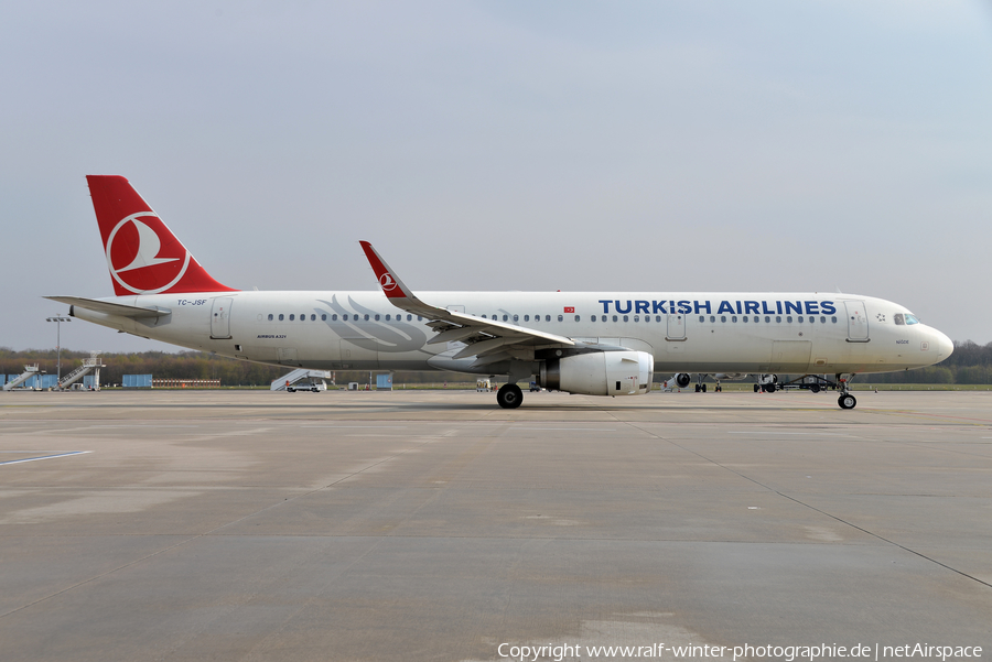 Turkish Airlines Airbus A321-231 (TC-JSF) | Photo 505178