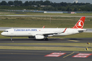 Turkish Airlines Airbus A321-231 (TC-JSF) at  Dusseldorf - International, Germany