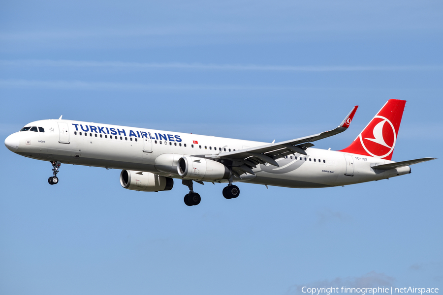 Turkish Airlines Airbus A321-231 (TC-JSF) | Photo 422483