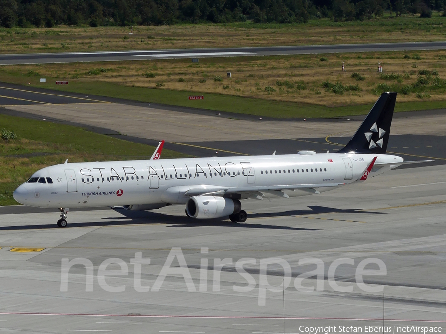 Turkish Airlines Airbus A321-231 (TC-JSG) | Photo 637713