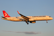 Turkish Airlines Airbus A321-231 (TC-JSG) at  Hamburg - Fuhlsbuettel (Helmut Schmidt), Germany