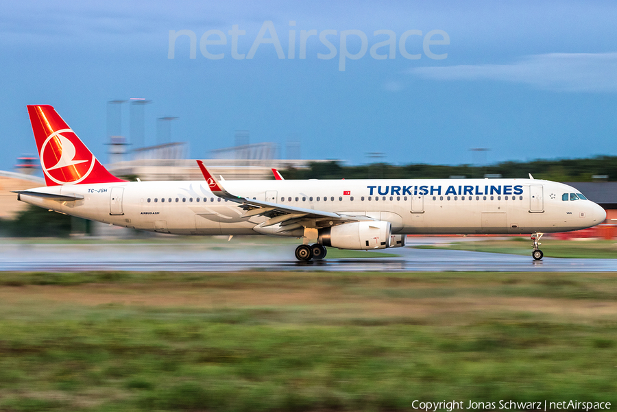 Turkish Airlines Airbus A321-231 (TC-JSH) | Photo 187111