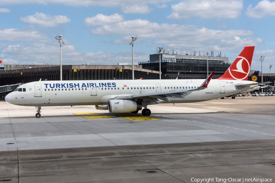 Turkish Airlines Airbus A321-231 (TC-JSH) | Photo 283612