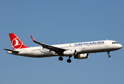 Turkish Airlines Airbus A321-231 (TC-JSH) at  Manchester - International (Ringway), United Kingdom