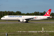Turkish Airlines Airbus A321-231 (TC-JSI) at  Hamburg - Fuhlsbuettel (Helmut Schmidt), Germany