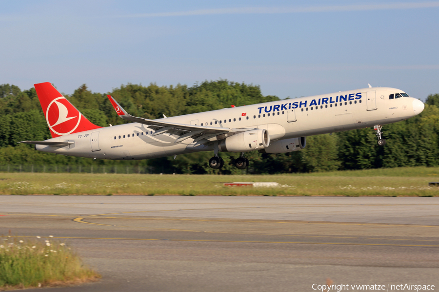 Turkish Airlines Airbus A321-231 (TC-JSI) | Photo 245182