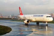 Turkish Airlines Airbus A321-231 (TC-JSI) at  Istanbul - Ataturk, Turkey