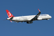 Turkish Airlines Airbus A321-231 (TC-JSJ) at  Barcelona - El Prat, Spain