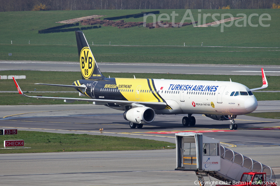 Turkish Airlines Airbus A321-231 (TC-JSJ) | Photo 104457