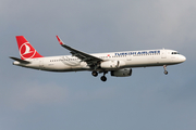 Turkish Airlines Airbus A321-231 (TC-JSJ) at  Istanbul - Ataturk, Turkey