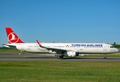 Turkish Airlines Airbus A321-231 (TC-JSJ) at  Oslo - Gardermoen, Norway