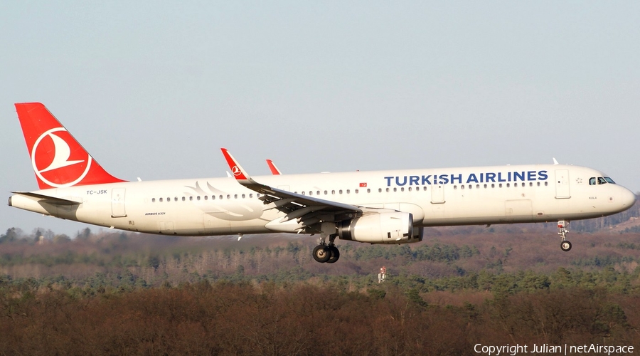 Turkish Airlines Airbus A321-231 (TC-JSK) | Photo 439671