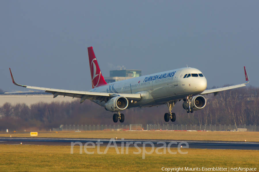 Turkish Airlines Airbus A321-231 (TC-JSK) | Photo 40688