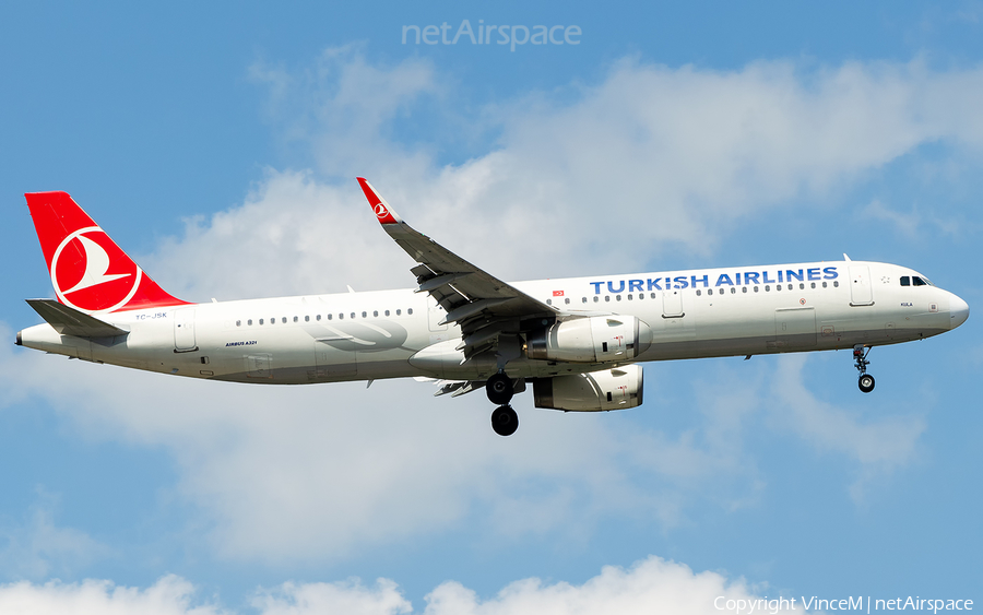 Turkish Airlines Airbus A321-231 (TC-JSK) | Photo 253402