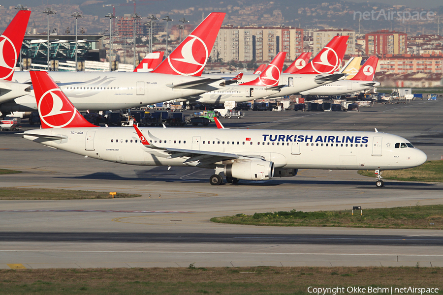 Turkish Airlines Airbus A321-231 (TC-JSK) | Photo 44073