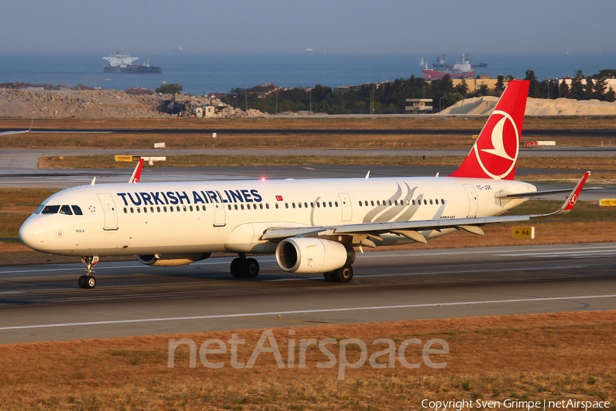 Turkish Airlines Airbus A321-231 (TC-JSK) | Photo 86098
