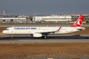 Turkish Airlines Airbus A321-231 (TC-JSM) at  Istanbul - Ataturk, Turkey