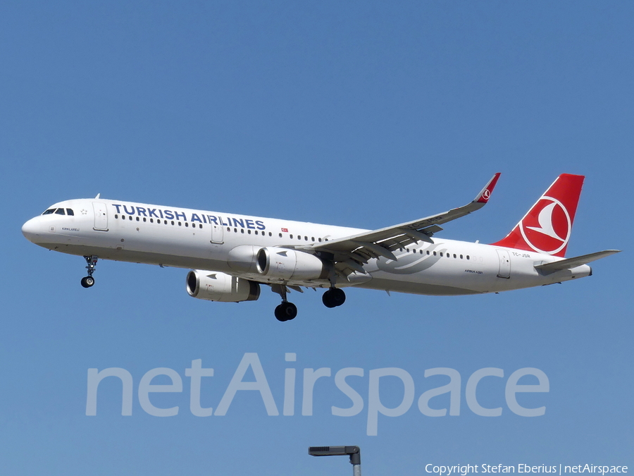 Turkish Airlines Airbus A321-231 (TC-JSR) | Photo 516505