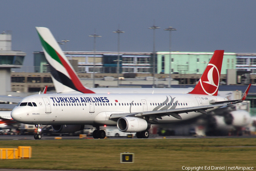 Turkish Airlines Airbus A321-231 (TC-JSR) | Photo 199496