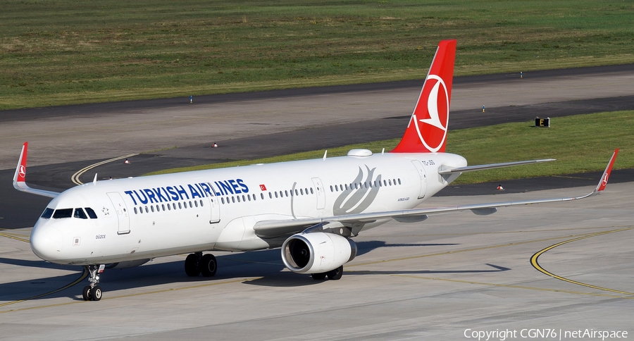 Turkish Airlines Airbus A321-231 (TC-JSS) | Photo 678274