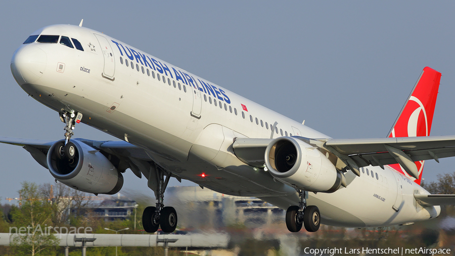 Turkish Airlines Airbus A321-231 (TC-JSS) | Photo 106860