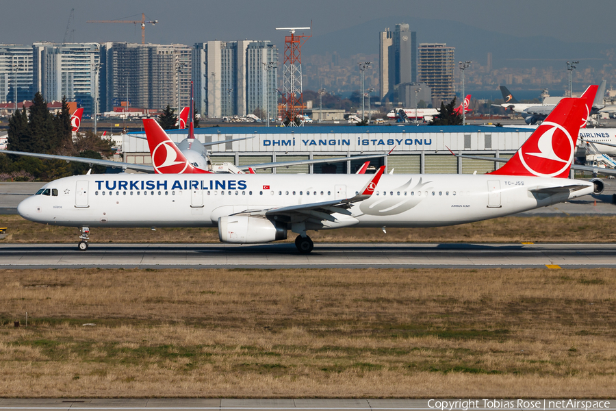 Turkish Airlines Airbus A321-231 (TC-JSS) | Photo 313684