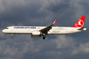 Turkish Airlines Airbus A321-231 (TC-JSU) at  Hamburg - Fuhlsbuettel (Helmut Schmidt), Germany