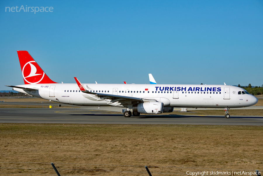 Turkish Airlines Airbus A321-231 (TC-JSZ) | Photo 160381