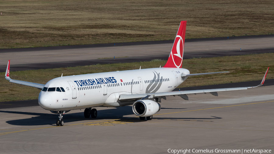 Turkish Airlines Airbus A321-231 (TC-JTA) | Photo 397742