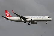 Turkish Airlines Airbus A321-231 (TC-JTA) at  Lisbon - Portela, Portugal