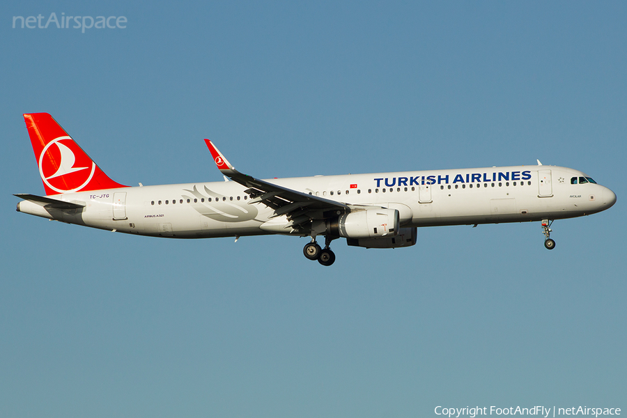 Turkish Airlines Airbus A321-231 (TC-JTG) | Photo 227498