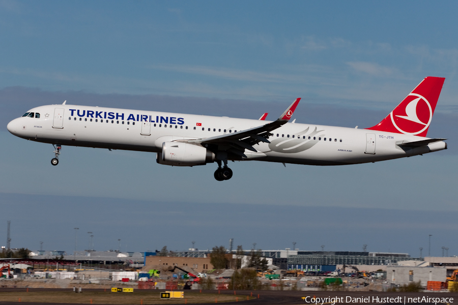 Turkish Airlines Airbus A321-231 (TC-JTH) | Photo 422251