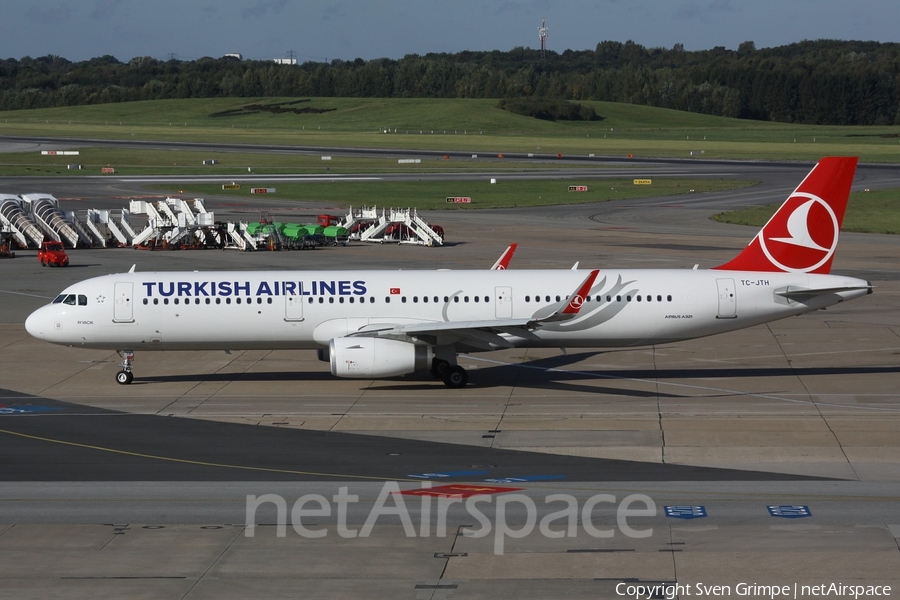 Turkish Airlines Airbus A321-231 (TC-JTH) | Photo 124371