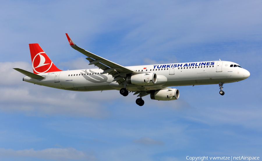 Turkish Airlines Airbus A321-231 (TC-JTH) | Photo 165749