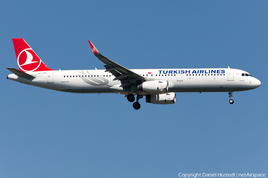 Turkish Airlines Airbus A321-231 (TC-JTH) | Photo 496239