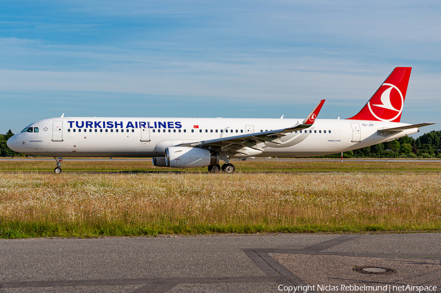 Turkish Airlines Airbus A321-231 (TC-JTI) | Photo 514299