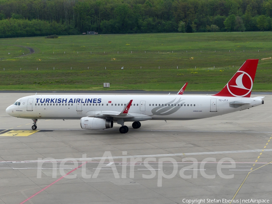 Turkish Airlines Airbus A321-231 (TC-JTJ) | Photo 568715
