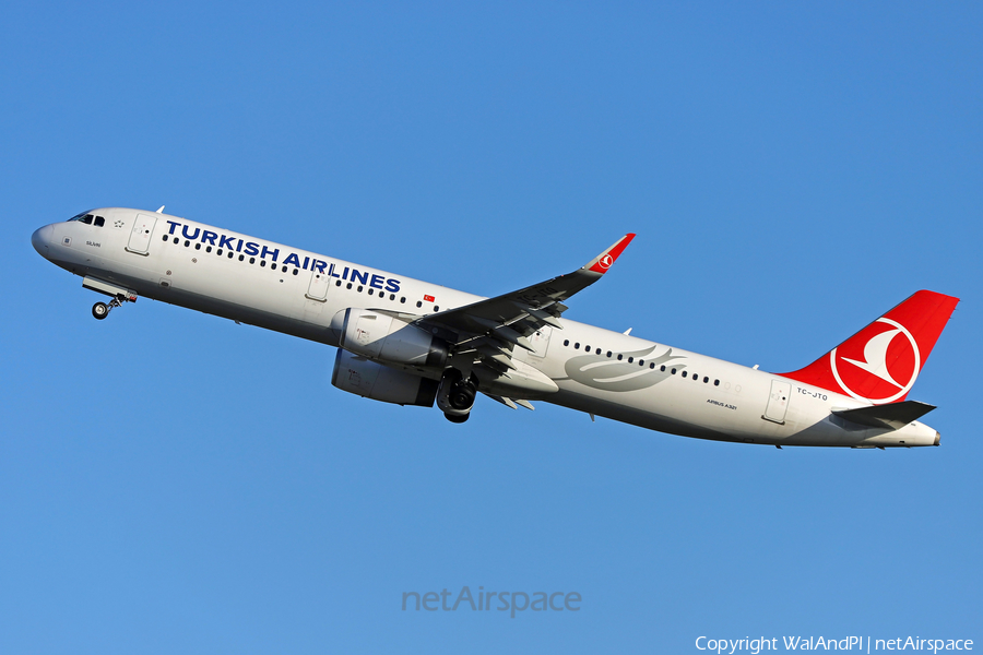 Turkish Airlines Airbus A321-231 (TC-JTO) | Photo 489636