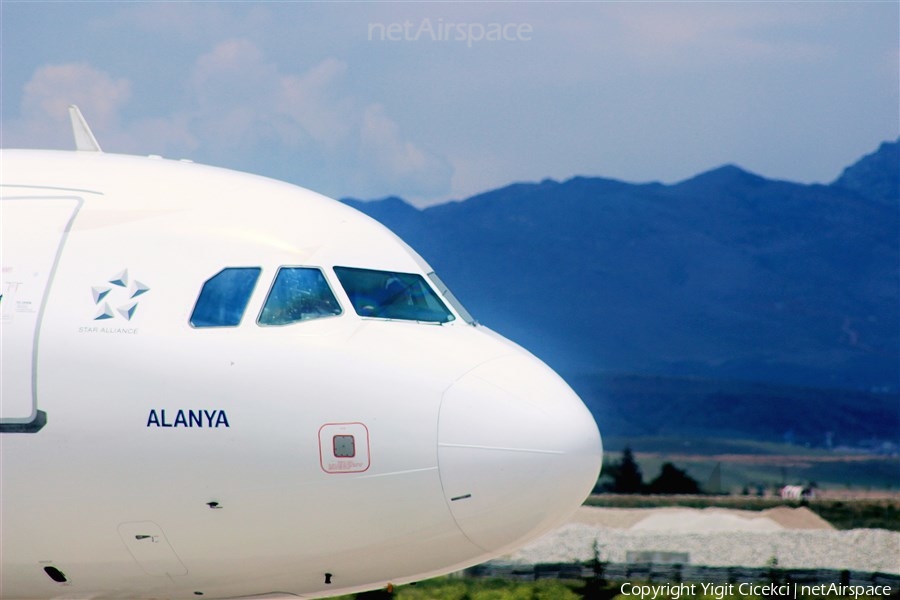 Turkish Airlines Airbus A320-232 (TC-JUG) | Photo 48024