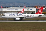 Turkish Airlines Airbus A320-232 (TC-JUI) at  Istanbul - Ataturk, Turkey