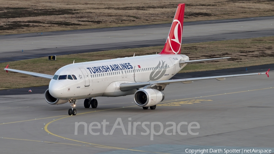 Turkish Airlines Airbus A320-232 (TC-JUJ) | Photo 234435