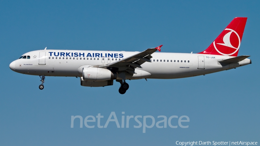 Turkish Airlines Airbus A320-232 (TC-JUK) | Photo 237066
