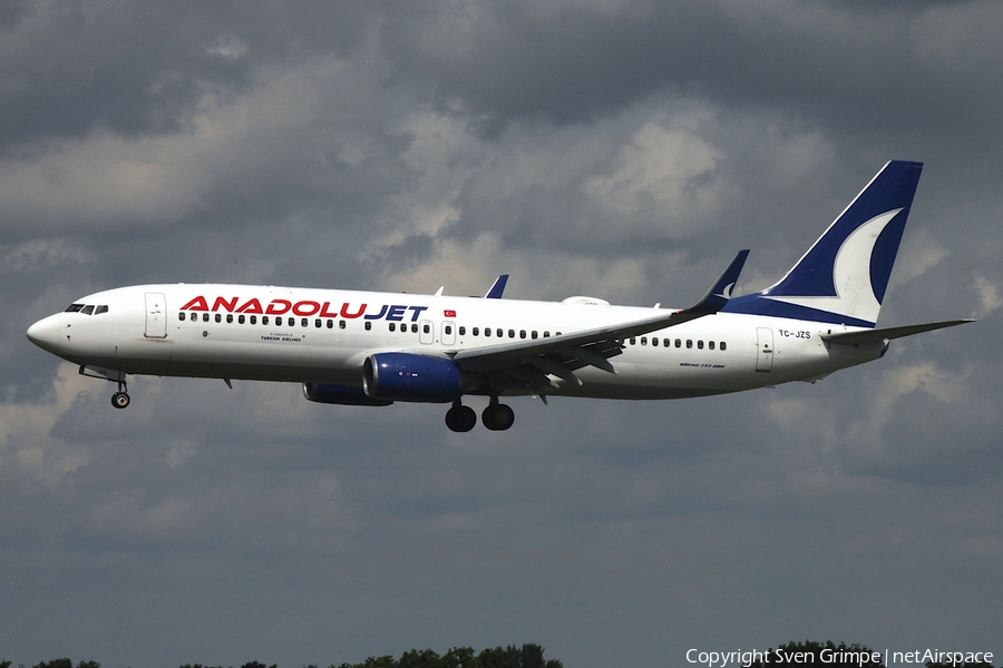 AnadoluJet Boeing 737-8JP (TC-JZS) | Photo 581628