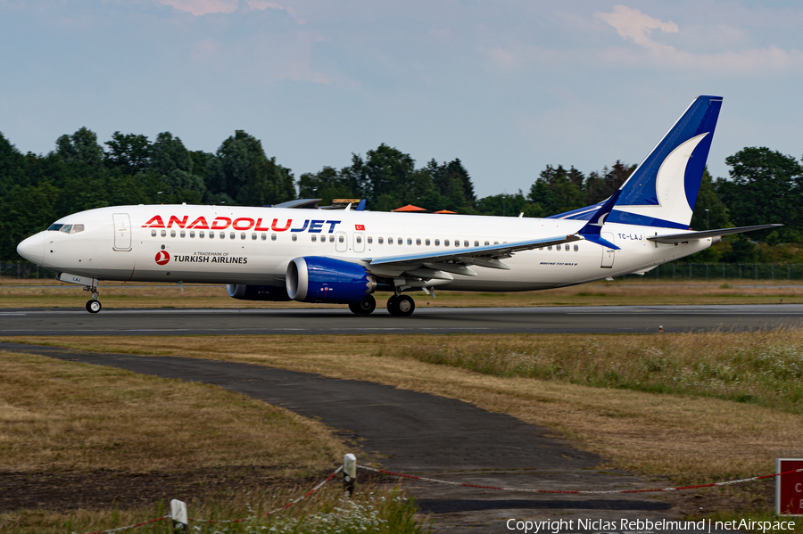 AnadoluJet Boeing 737-8 MAX (TC-LAJ) | Photo 513832