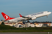 Turkish Airlines Boeing 737-8 MAX (TC-LCM) at  Porto, Portugal