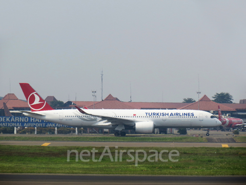 Turkish Airlines Airbus A350-941 (TC-LGN) at  Jakarta - Soekarno-Hatta International, Indonesia